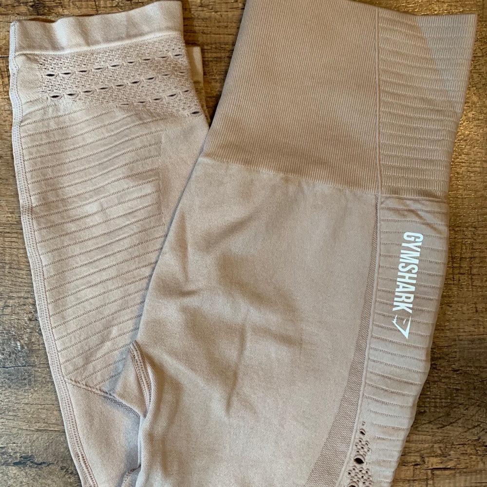 Gymshark leggings size Medium New.